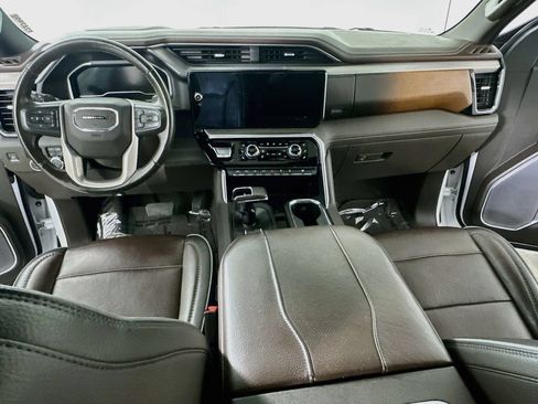 Used 2023 GMC Sierra 1500 Denali w/ Denali Reserve Package AWD/4WD image 16