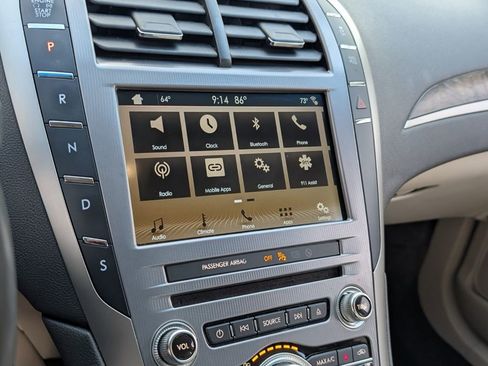 Used 2017 Lincoln MKZ Select image 21