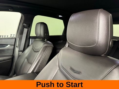 Used 2025 Cadillac XT5 Premium Luxury image 11