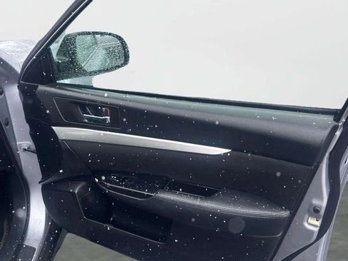 Used 2012 Subaru Outback 2.5i Premium image 6