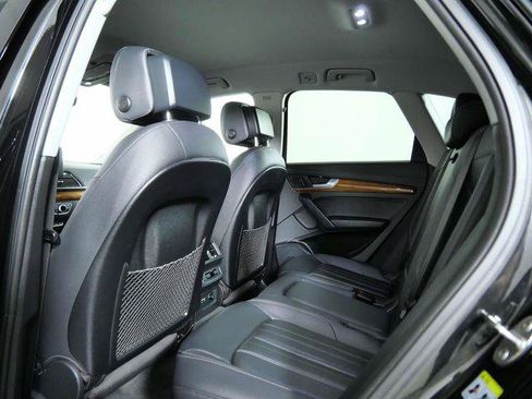 Used 2023 Audi Q5 2.0T Premium w/ Convenience Package image 14