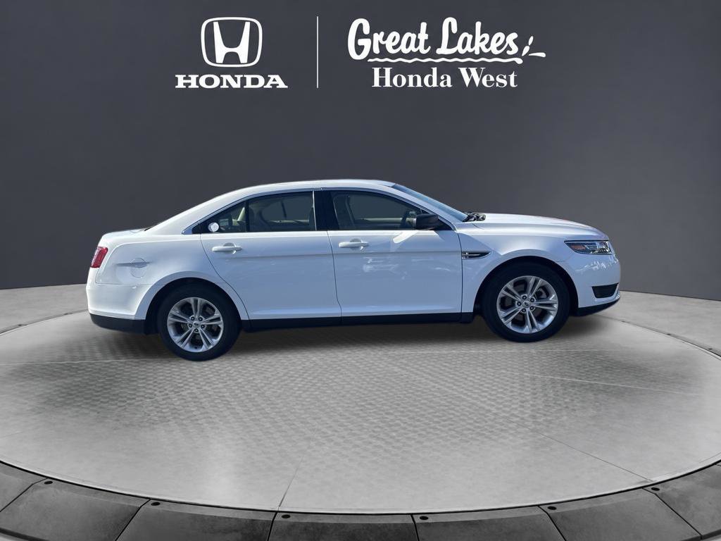Used 2018 Ford Taurus SE FWD image 7