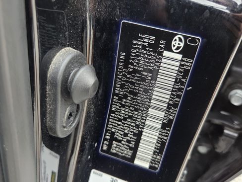 Used 2024 Toyota Corolla LE FWD image 24