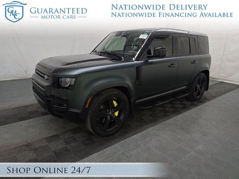 Used 2025 Land Rover Defender 110 X-Dynamic SE AWD/4WD image 1