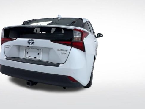 Certified 2022 Toyota Prius XLE w/ Advanced Technology Package AWD/4WD image 8