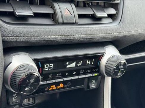 Used 2025 Toyota RAV4 XLE image 15