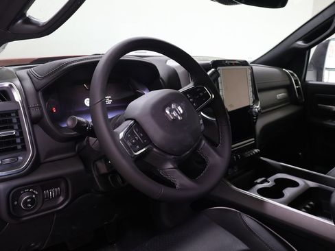 New 2026 RAM 2500 Laramie AWD/4WD image 18
