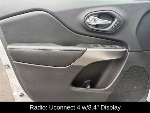 Used 2020 Jeep Cherokee Limited AWD/4WD image 6