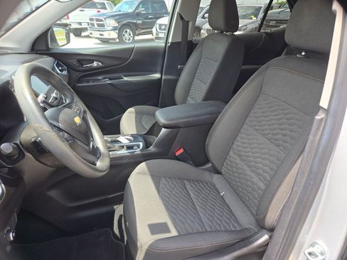 Used 2018 Chevrolet Equinox LT FWD image 10