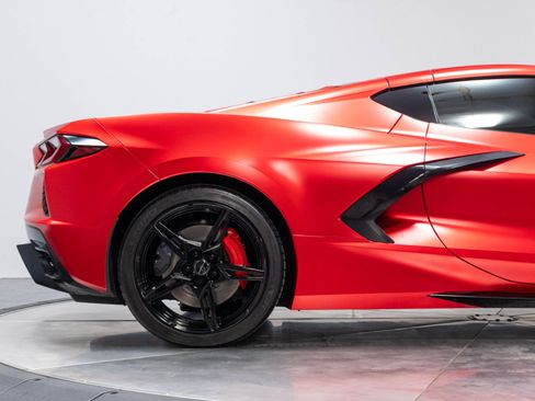 Used 2022 Chevrolet Corvette Stingray Preferred Cpe w/ Z51 Performance Package RWD image 28
