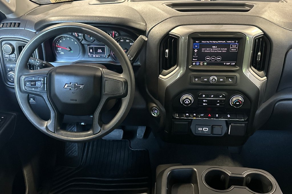 Used 2025 Chevrolet Silverado 1500 Custom Trail Boss AWD/4WD image 15