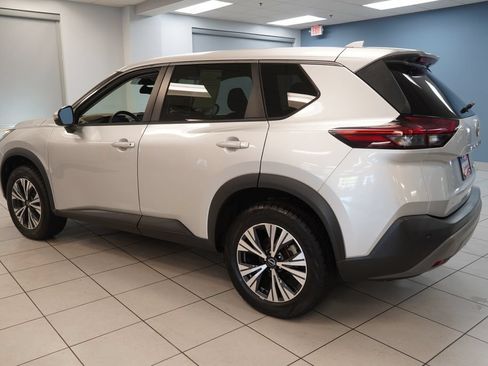 Used 2022 Nissan Rogue SV AWD/4WD image 7