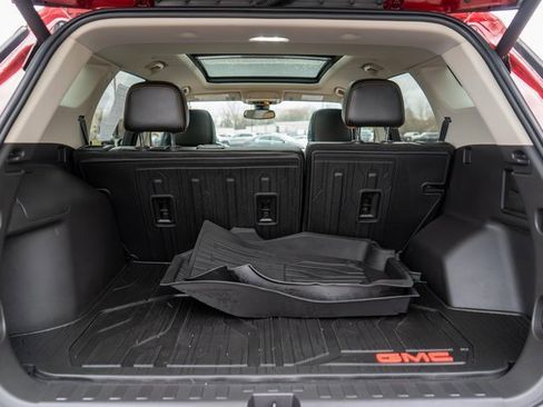 Used 2021 GMC Terrain SLT w/ Infotainment Package II image 11