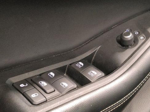 Used 2021 Jeep Grand Cherokee L Limited AWD/4WD image 27