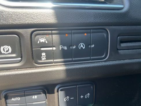 Used 2024 Chevrolet Tahoe LT image 32