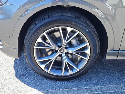 Certified 2023 Audi Q8 Premium Plus image 2