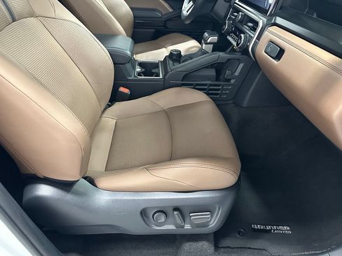 Used 2025 Toyota 4Runner Limited AWD/4WD image 58