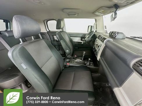 Used 2008 Toyota FJ Cruiser 4WD image 25