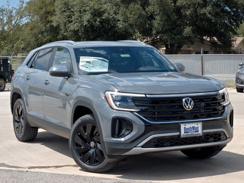 New 2026 Volkswagen Atlas Cross Sport SE image 2
