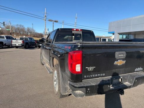 Used 2018 Chevrolet Silverado 1500 High Country image 25
