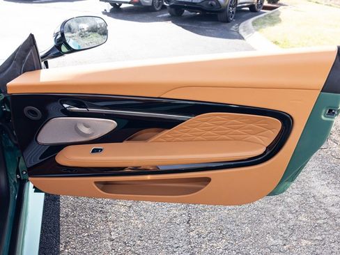 Used 2025 Aston Martin DB12 Volante image 54