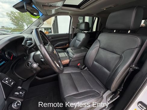 Used 2020 Chevrolet Tahoe Premier w/ RST 6.2L Performance Edition AWD/4WD image 13