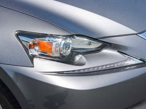 Used 2016 Lexus IS 200t image 7