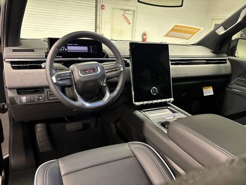 New 2026 GMC Sierra EV Elevation image 29