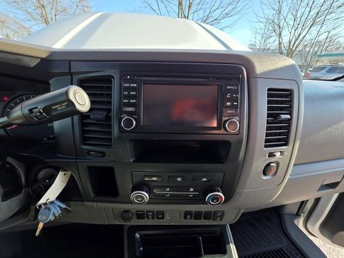 Used 2018 Nissan NV 3500 SL w/ Navigation Package image 35