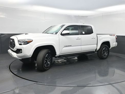 Used 2023 Toyota Tacoma TRD Sport w/ Technology Package AWD/4WD image 21
