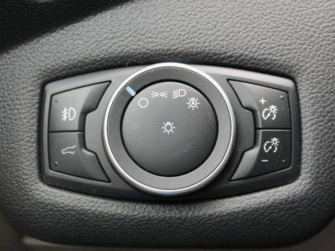 Used 2019 Ford Escape SE image 13