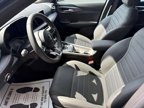 Used 2024 Dodge Hornet GT image 10