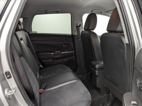 Used 2024 Mitsubishi Outlander Sport SE image 19