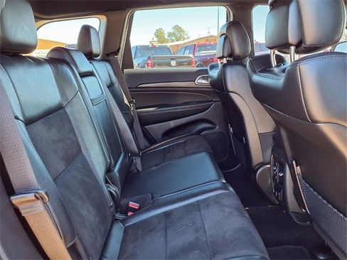 Used 2022 Jeep Grand Cherokee Laredo X image 16