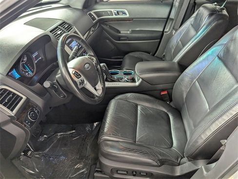 Used 2014 Ford Explorer Limited image 12