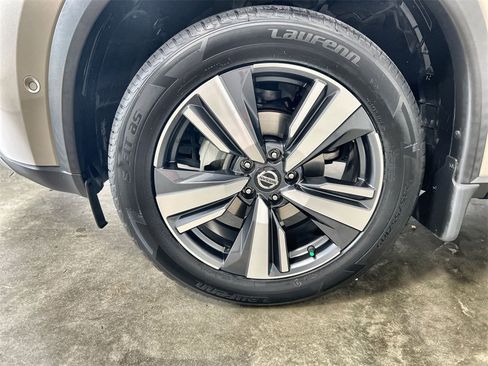 Certified 2021 Nissan Rogue Platinum image 19