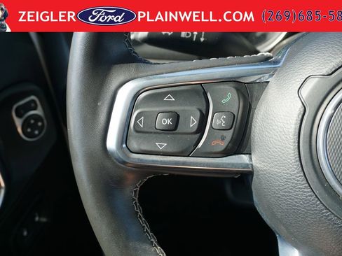 Used 2023 Jeep Wrangler Unlimited Sahara w/ Cold Weather Group AWD/4WD image 24