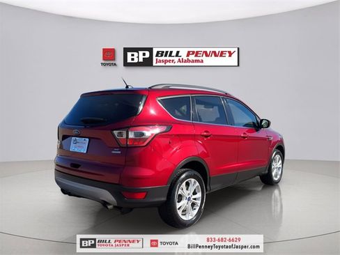 Used 2017 Ford Escape SE w/ Equipment Group 201A image 5