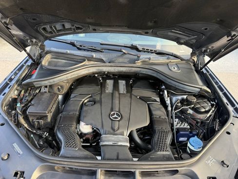 Used 2017 Mercedes-Benz GLS 450 4MATIC image 36