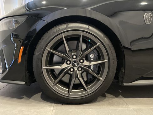 Used 2025 Ford Mustang Dark Horse image 7