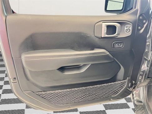 Used 2020 Jeep Gladiator Overland image 11