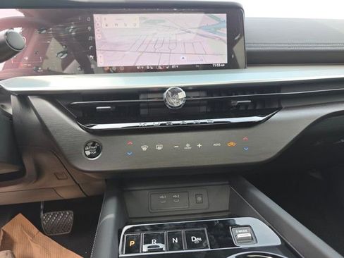 New 2025 Nissan Murano SL image 8