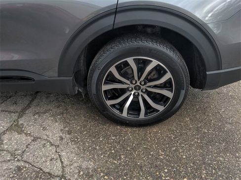 Certified 2022 Ford Explorer ST-Line image 31