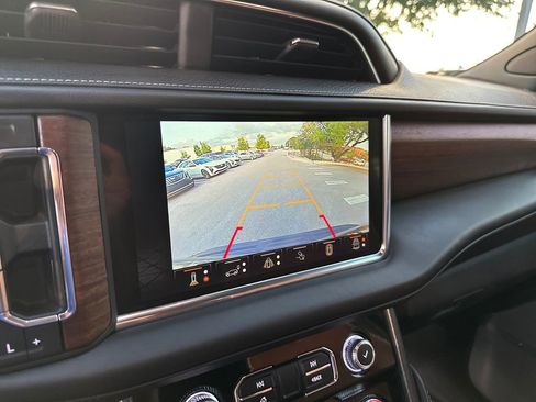 Used 2023 GMC Yukon XL Denali Ultimate AWD/4WD image 28