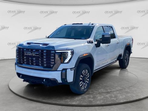 Used 2024 GMC Sierra 2500 Denali Ultimate AWD/4WD image 3