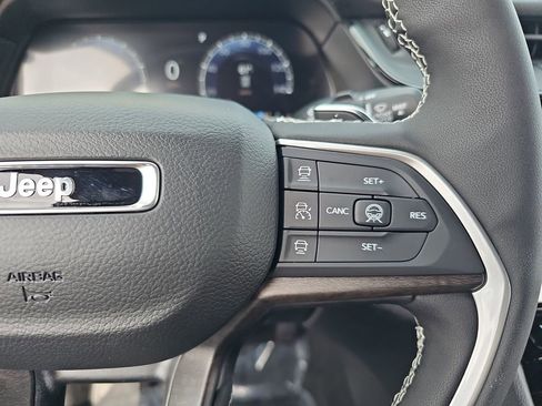 New 2026 Jeep Grand Cherokee Laredo image 18