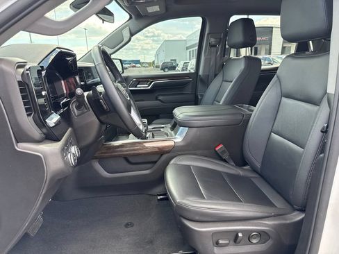 Used 2024 GMC Sierra 1500 Elevation w/ Elevation Premium Package AWD/4WD image 13