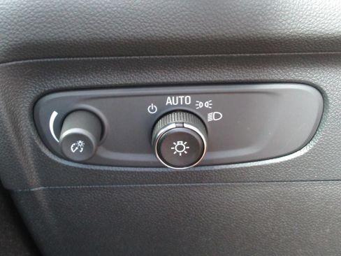 Used 2023 Buick Envision Avenir FWD image 22