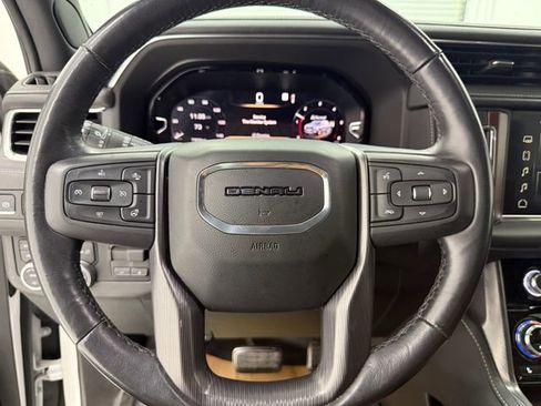 Used 2023 GMC Yukon XL Denali Ultimate image 16