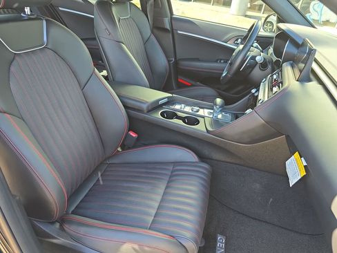 Used 2025 Genesis G70 3.3T Advanced image 10